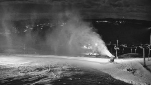 Skiareál Hlubočky - Horní část sjezdovky skiareálu Hlubočky - 31.12.2025 v 00:55