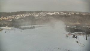 Skiareál Hlubočky - Horní část sjezdovky skiareálu Hlubočky - 31.12.2025 v 08:40 Skiareál Hlubočky - Horní část sjezdovky skiareálu Hlubočky - 31.12.2025 v 08:40