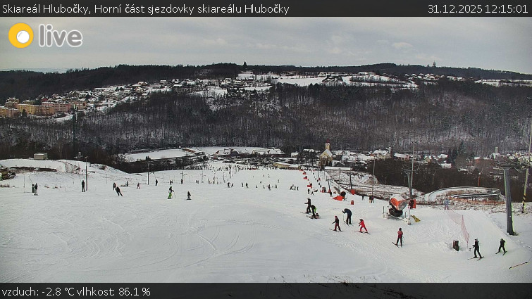 Skiareál Hlubočky - Horní část sjezdovky skiareálu Hlubočky - 31.12.2025 v 12:15