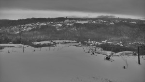 Skiareál Hlubočky - Horní část sjezdovky skiareálu Hlubočky - 1.1.2026 v 07:30