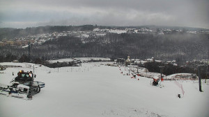 Skiareál Hlubočky - Horní část sjezdovky skiareálu Hlubočky - 1.1.2026 v 08:55