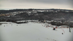 Skiareál Hlubočky - Horní část sjezdovky skiareálu Hlubočky - 1.1.2026 v 09:55