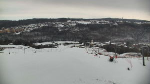 Skiareál Hlubočky - Horní část sjezdovky skiareálu Hlubočky - 1.1.2026 v 10:00