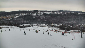 Skiareál Hlubočky - Horní část sjezdovky skiareálu Hlubočky - 1.1.2026 v 11:00