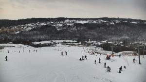 Skiareál Hlubočky - Horní část sjezdovky skiareálu Hlubočky - 1.1.2026 v 14:00