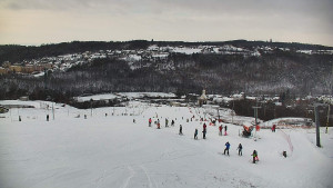 Skiareál Hlubočky - Horní část sjezdovky skiareálu Hlubočky - 1.1.2026 v 14:05