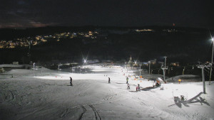 Skiareál Hlubočky - Horní část sjezdovky skiareálu Hlubočky - 1.1.2026 v 17:10