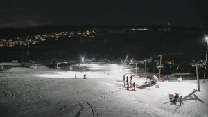 Skiareál Hlubočky - Horní část sjezdovky skiareálu Hlubočky - 1.1.2026 v 17:15