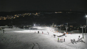Skiareál Hlubočky - Horní část sjezdovky skiareálu Hlubočky - 1.1.2026 v 17:30