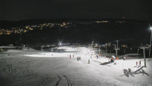 Skiareál Hlubočky - Horní část sjezdovky skiareálu Hlubočky - 1.1.2026 v 17:55