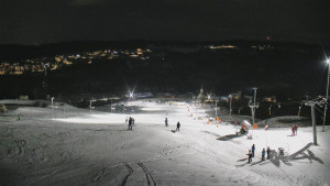 Skiareál Hlubočky - Horní část sjezdovky skiareálu Hlubočky - 1.1.2026 v 18:10