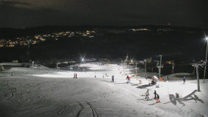 Skiareál Hlubočky - Horní část sjezdovky skiareálu Hlubočky - 1.1.2026 v 18:55