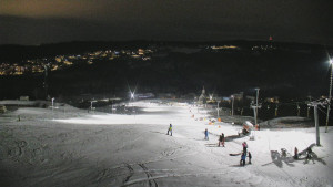 Skiareál Hlubočky - Horní část sjezdovky skiareálu Hlubočky - 1.1.2026 v 19:20