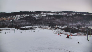 Skiareál Hlubočky - Horní část sjezdovky skiareálu Hlubočky - 2.1.2026 v 08:05