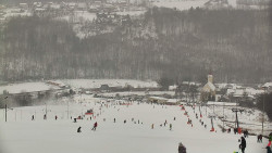 Horní část sjezdovky skiareálu Hlubočky