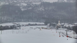 Horní část sjezdovky skiareálu Hlubočky