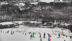 Horní část sjezdovky skiareálu Hlubočky