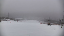 Horní část sjezdovky skiareálu Hlubočky