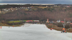 Horní část sjezdovky skiareálu Hlubočky