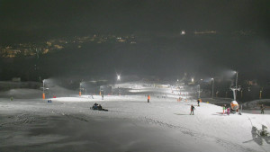 Skiareál Hlubočky - Horní část sjezdovky skiareálu Hlubočky - 16.2.2026 v 18:40