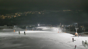 Skiareál Hlubočky - Horní část sjezdovky skiareálu Hlubočky - 16.2.2026 v 18:55