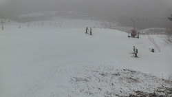 Horní část sjezdovky skiareálu Hlubočky