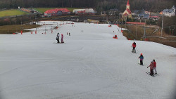 Horní část sjezdovky skiareálu Hlubočky