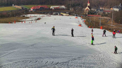 Horní část sjezdovky skiareálu Hlubočky