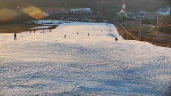 Horní část sjezdovky skiareálu Hlubočky