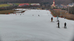 Horní část sjezdovky skiareálu Hlubočky