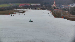 Horní část sjezdovky skiareálu Hlubočky