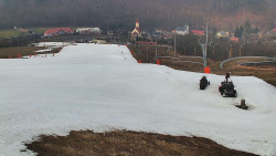 Horní část sjezdovky skiareálu Hlubočky