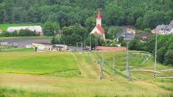 Horní část sjezdovky skiareálu Hlubočky