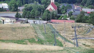 Ośrodek narciarski Hlubočky - Górna część trasy narciarskiej w ośrodku narciarskim Hlubočky - 8.8.2026 v 12:55 Ośrodek narciarski Hlubočky - Górna część trasy narciarskiej w ośrodku narciarskim Hlubočky - 8.8.2026 v 12:55