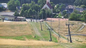 Ośrodek narciarski Hlubočky - Górna część trasy narciarskiej w ośrodku narciarskim Hlubočky - 8.8.2026 v 16:55 Ośrodek narciarski Hlubočky - Górna część trasy narciarskiej w ośrodku narciarskim Hlubočky - 8.8.2026 v 16:55