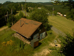 Skiareál Troják - Kamera na svahu B, horní stanice - 1.7.2025 v 09:59