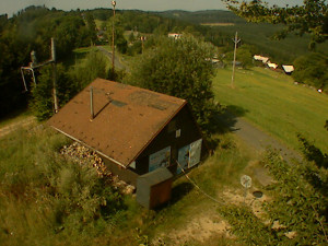 Skiareál Troják - Kamera na svahu B, horní stanice - 17.8.2025 v 09:49
