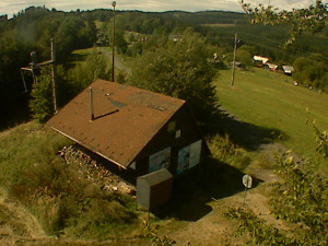 Skiareál Troják - Kamera na svahu B, horní stanice - 15.9.2025 v 11:59
