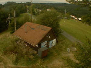 Skiareál Troják - Kamera na svahu B, horní stanice - 18.9.2025 v 09:59
