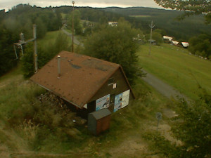 Skiareál Troják - Kamera na svahu B, horní stanice - 18.9.2025 v 12:59
