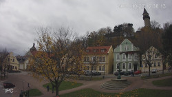 Náměstí, Hrad a Trůba