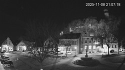 Náměstí, Hrad a Trůba