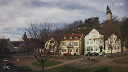 Náměstí, Hrad a Trůba