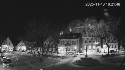 Náměstí, Hrad a Trůba