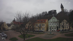 Náměstí, Hrad a Trůba