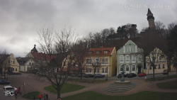 Náměstí, Hrad a Trůba