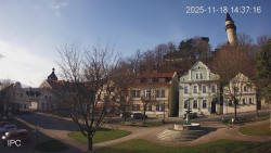 Náměstí, Hrad a Trůba