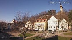 Náměstí, Hrad a Trůba