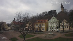 Náměstí, Hrad a Trůba