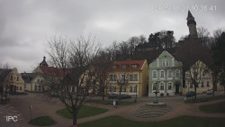 Náměstí, Hrad a Trůba